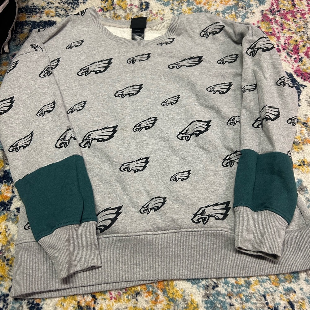Philadelphia Eagles Gray Crewneck Sweatshirt with pockets